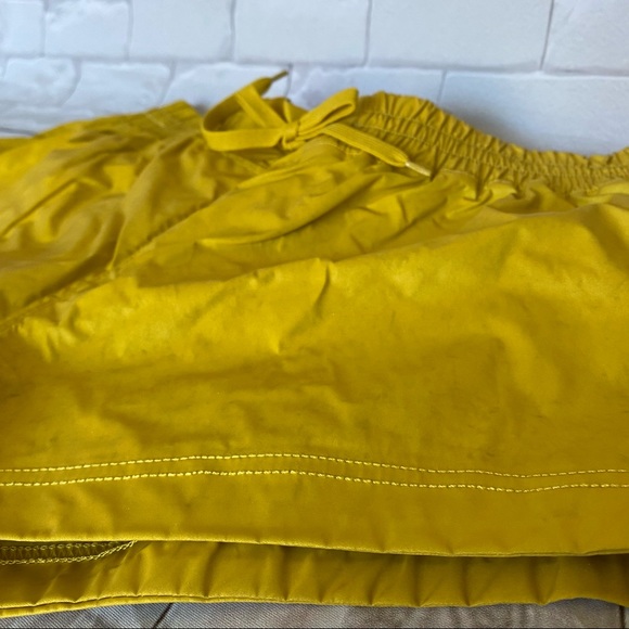 Free People movement moonlight yellow reflective shorts size small - Picture 7 of 15